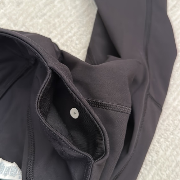 Lululemon capris - Picture 5 of 6